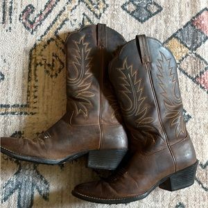 Ariat women’s heritage boot
